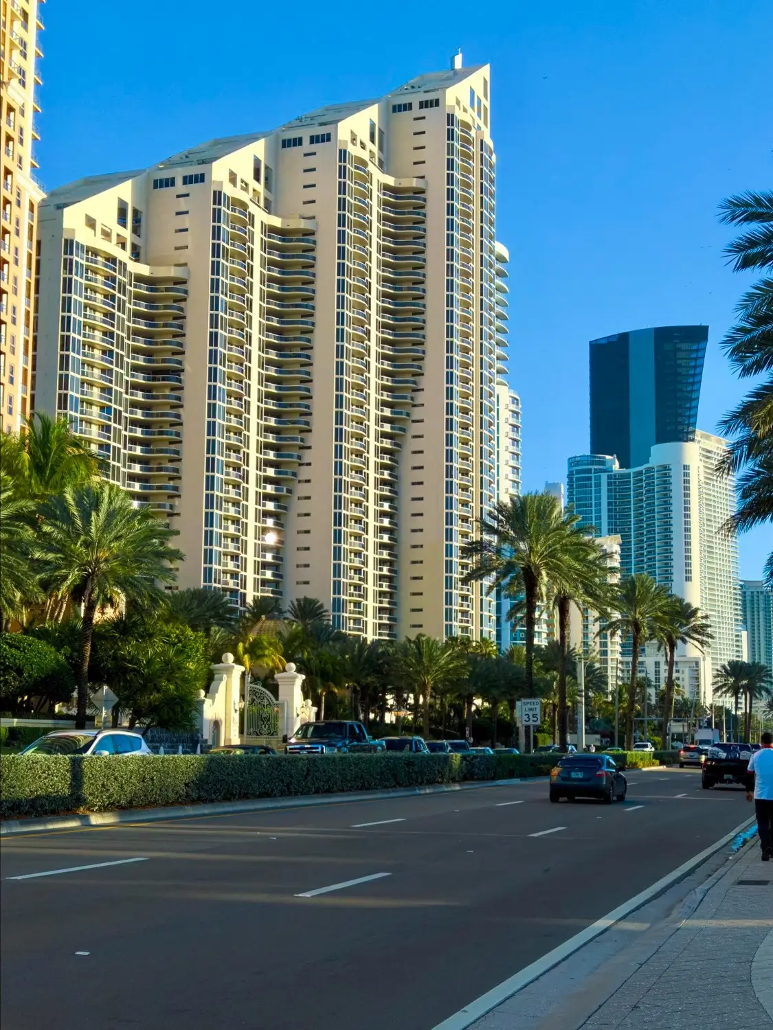 e31f912d-4a2d-489c-be38-c2e654a5731f